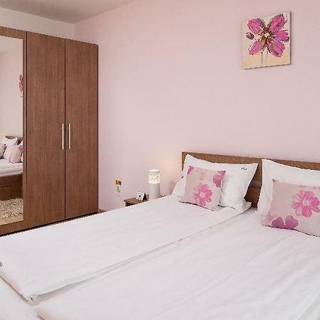 Brasov Holiday Apartments - Magenta Εξωτερικό φωτογραφία